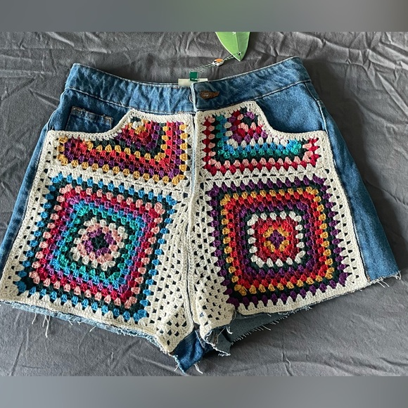 NEW multicolored crochet denim shorts Size Small - Picture 1 of 8